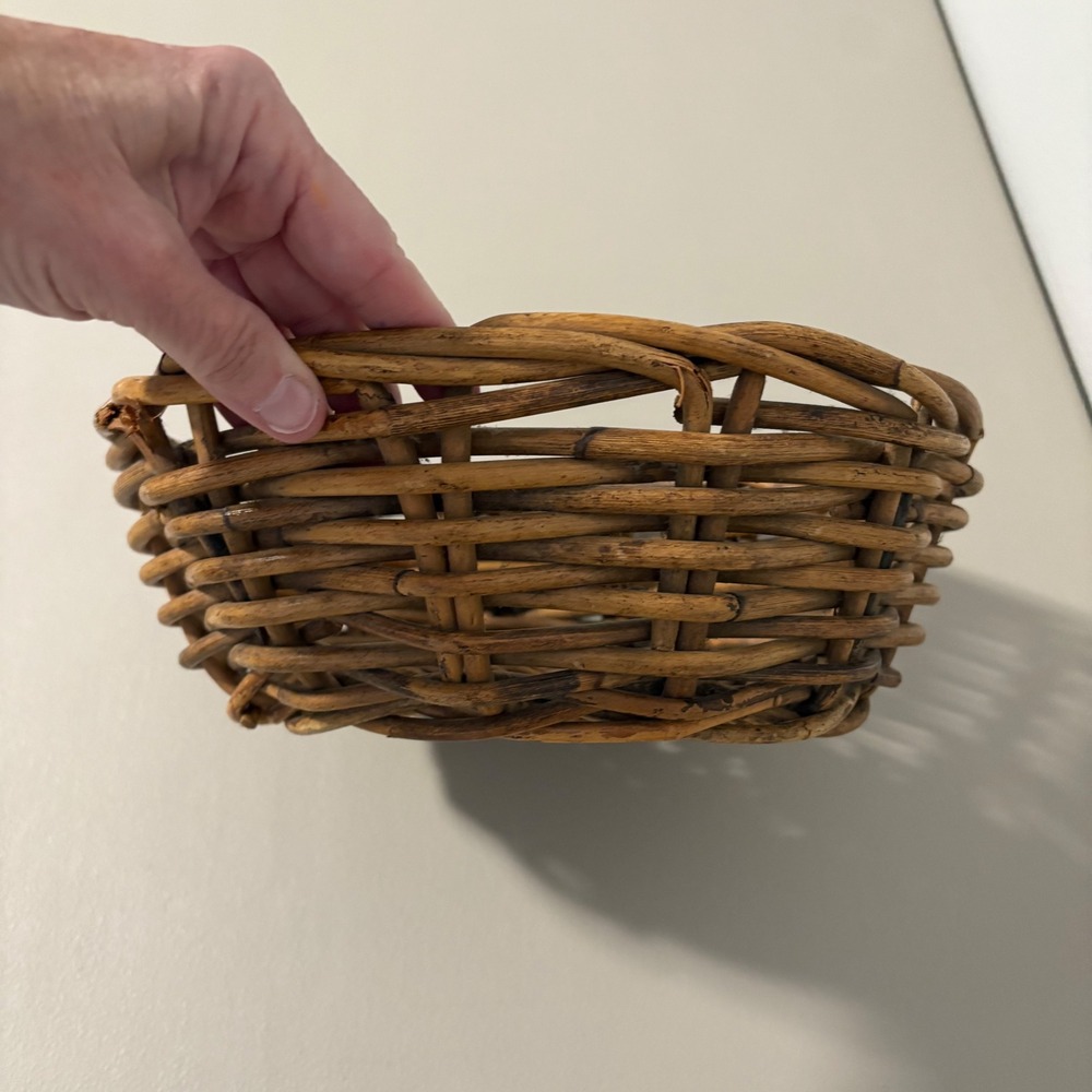 Vtg Round Wicker Basket Thick Weave Boho Decorative Fruit Bowl Brown 10.5in - Picture 10 of 10